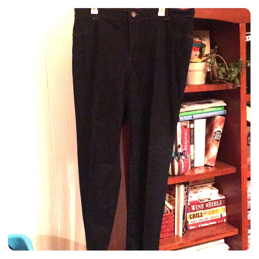 Bandolino Dark Wash Jeans - Plus Size